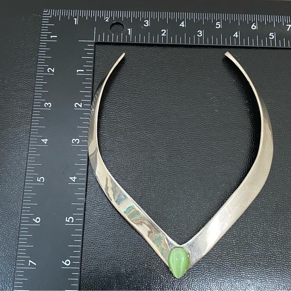 Vintage Unsigned Green Moonstone Cat Eye Center Silver Collar Necklace - Picture 10 of 13